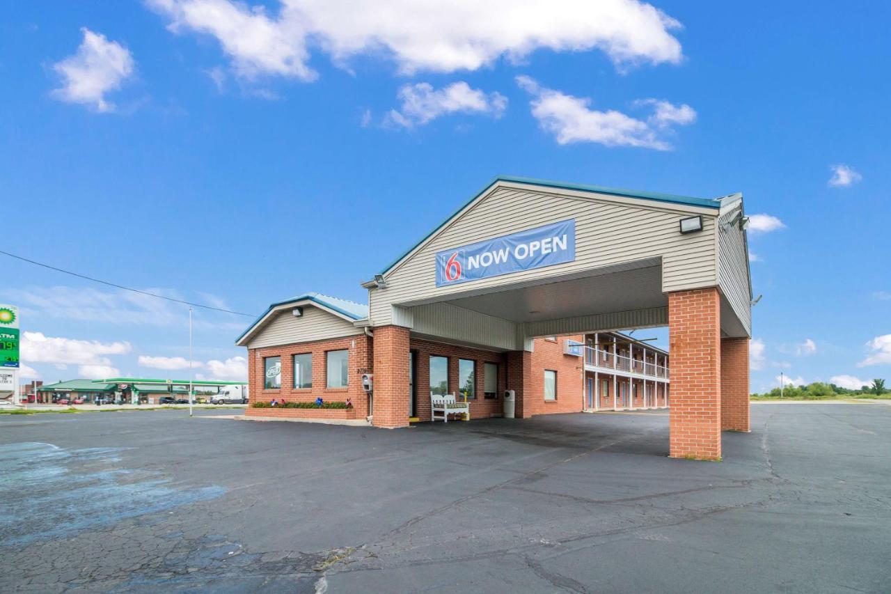 Motel 6-Metropolis, Il 外观 照片